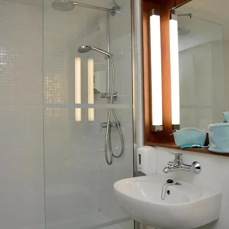 Hotel Design Resto Novo Nantes Luce 3*